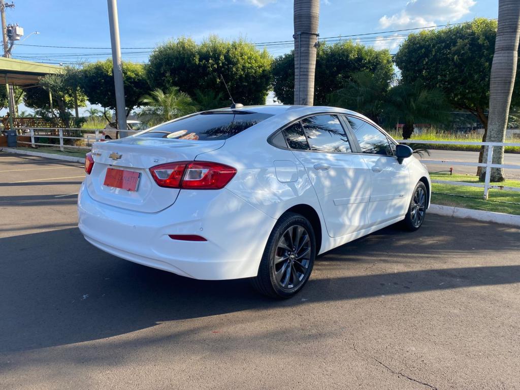 CHEVROLET Cruze Sedan - Foto