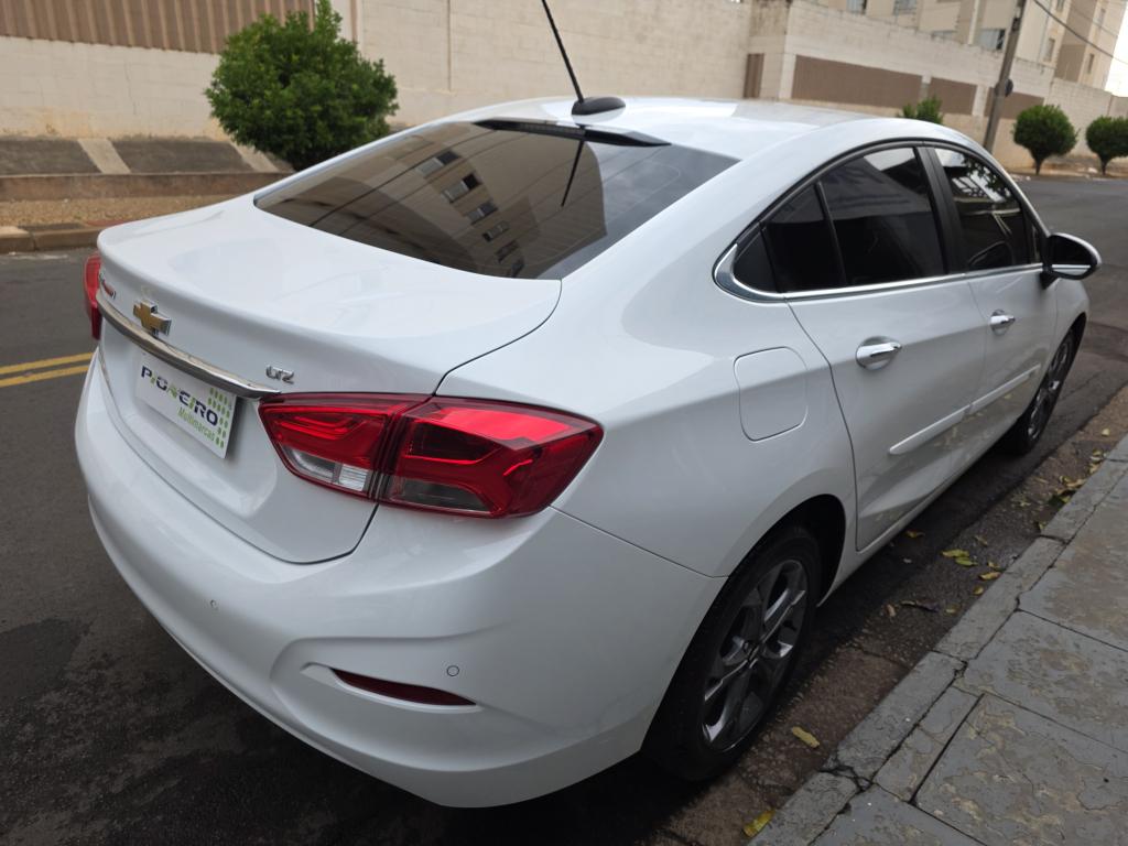 CHEVROLET Cruze Sedan - Foto
