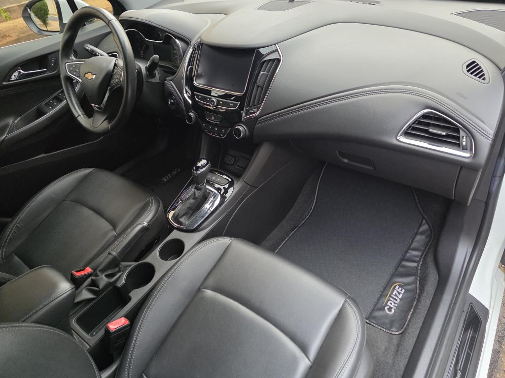 CHEVROLET Cruze Sedan - Foto