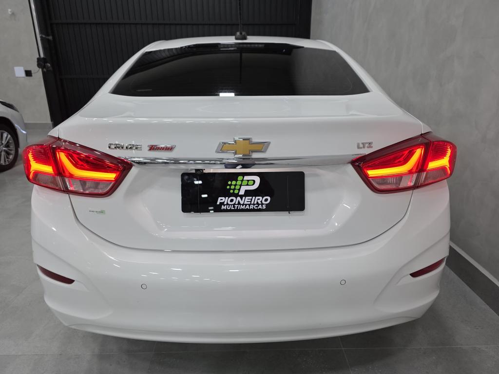 CHEVROLET Cruze Sedan - Foto