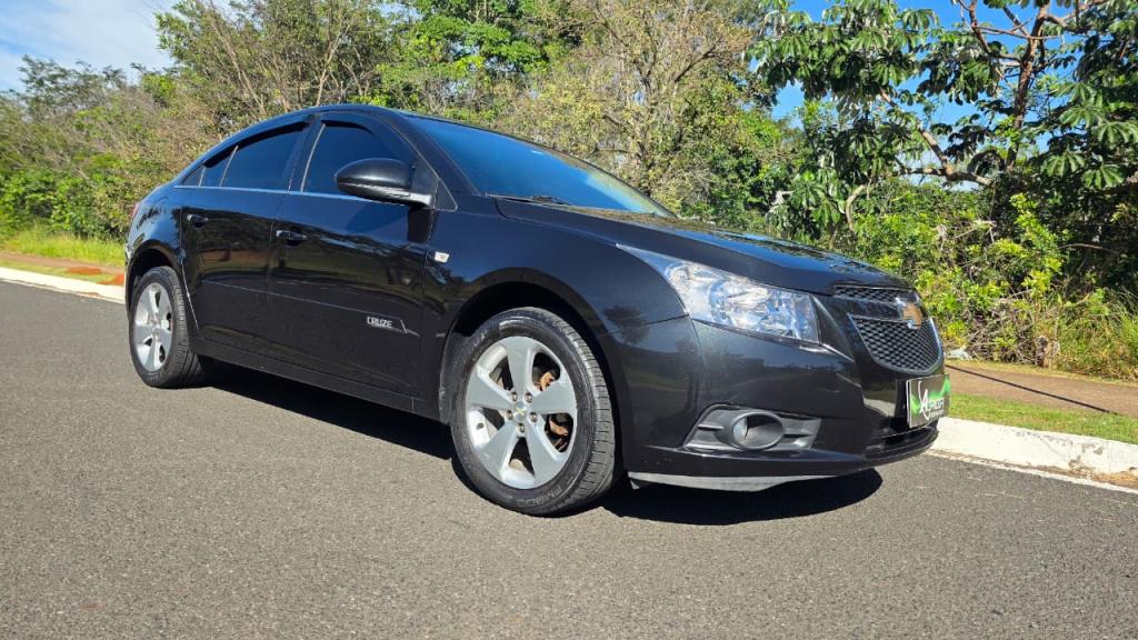 CHEVROLET Cruze Sedan - Foto
