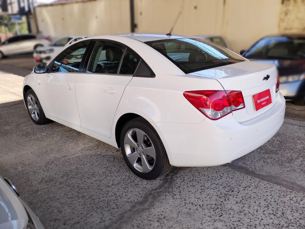 CHEVROLET Cruze Sedan - Foto
