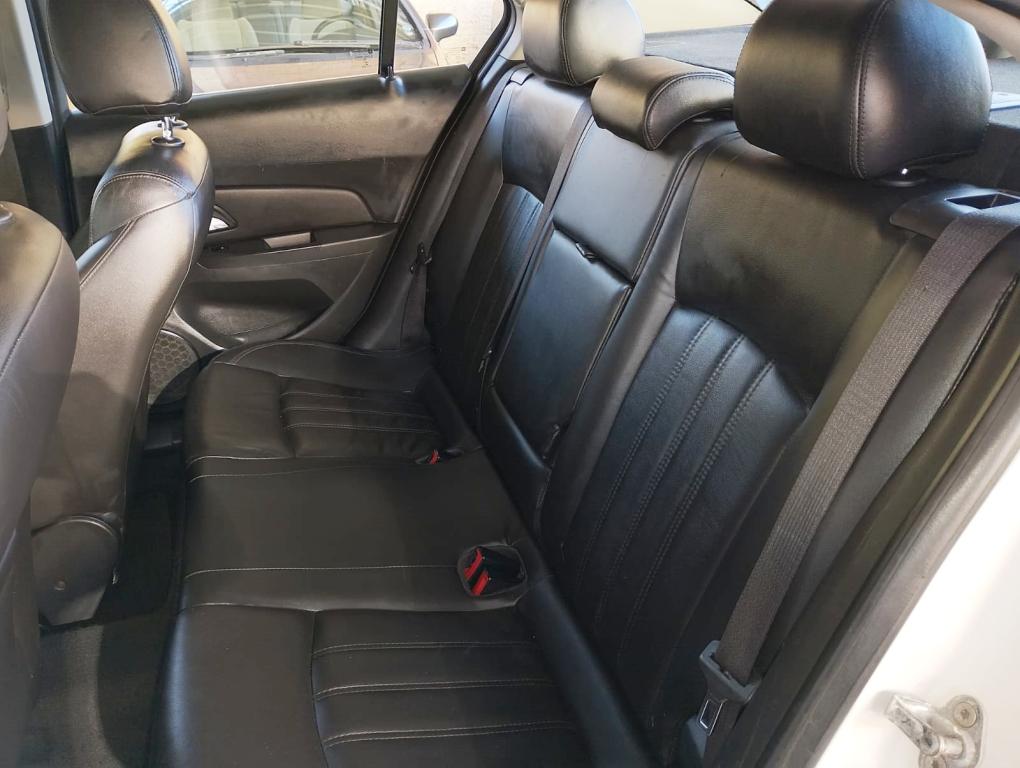 CHEVROLET Cruze Sedan - Foto