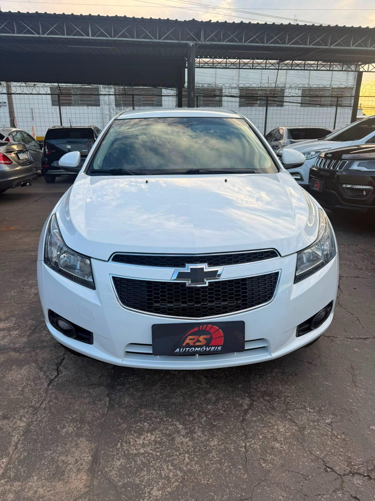 CHEVROLET Cruze Sedan - Foto