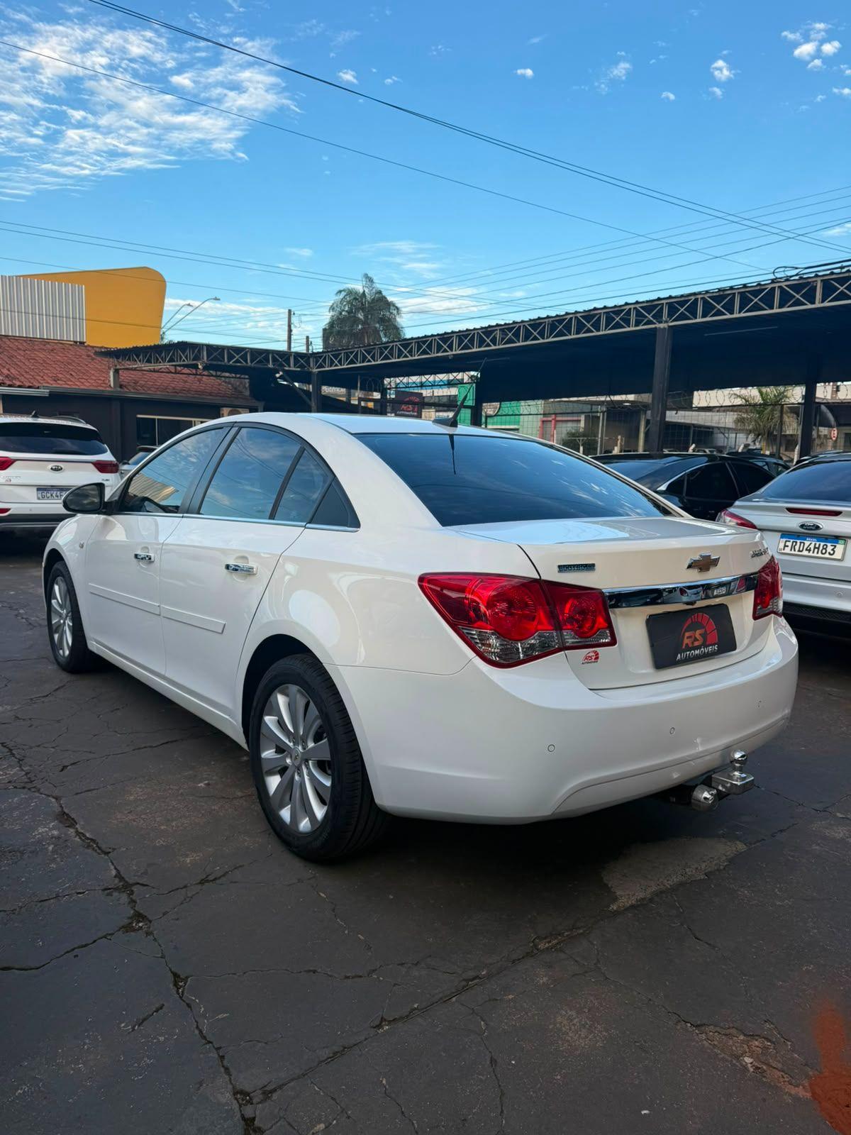 CHEVROLET Cruze Sedan - Foto