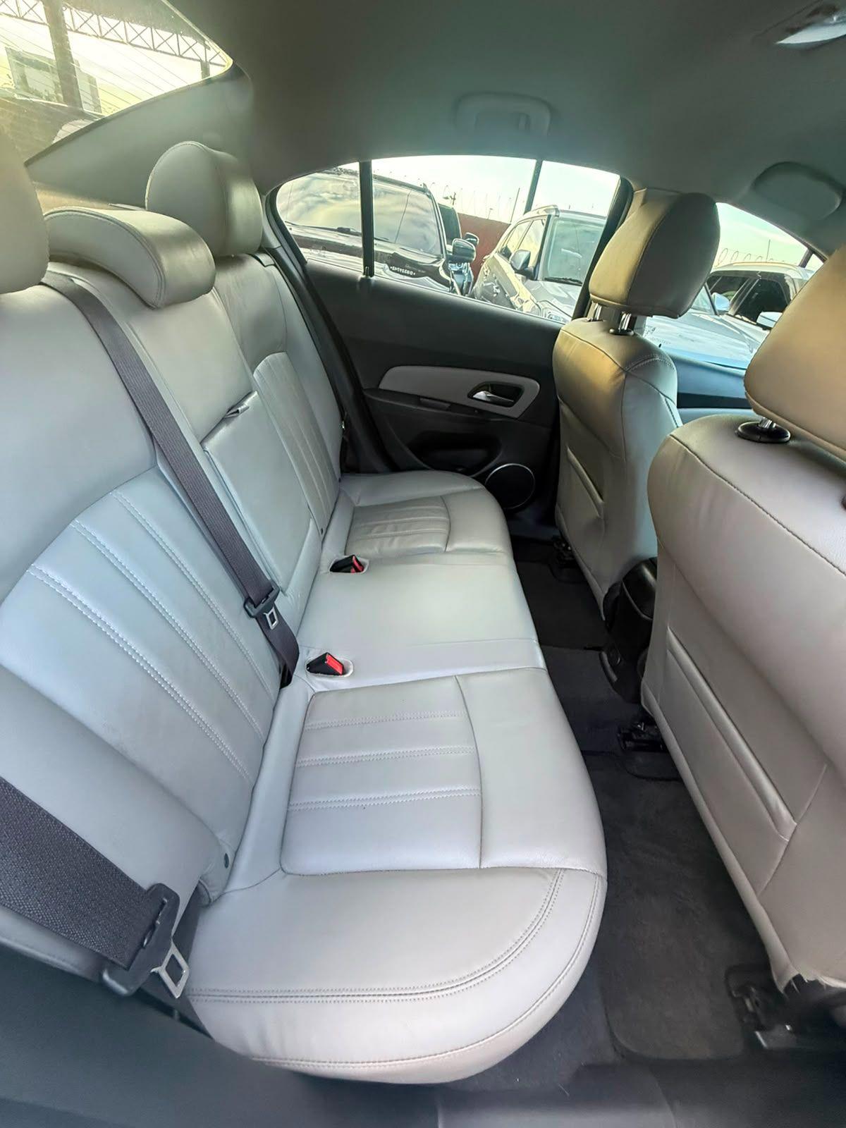 CHEVROLET Cruze Sedan - Foto