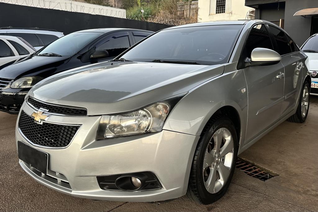 CHEVROLET Cruze Sedan - Foto