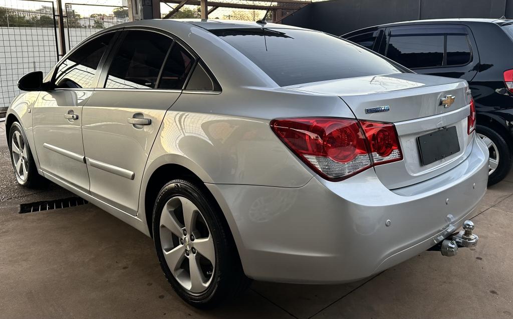 CHEVROLET Cruze Sedan - Foto