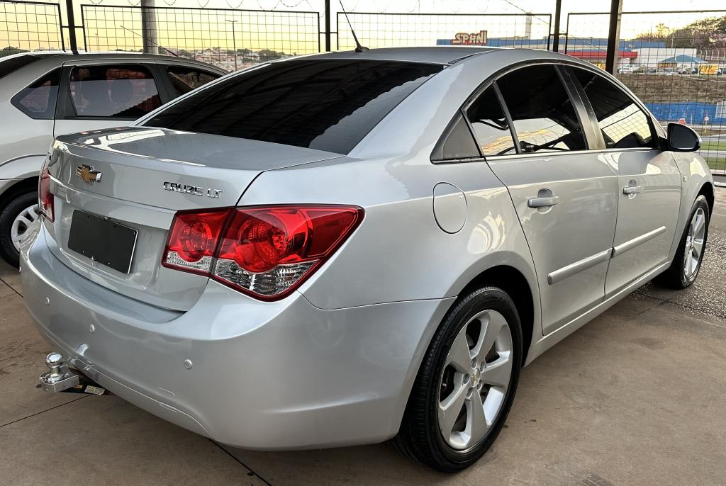 CHEVROLET Cruze Sedan - Foto