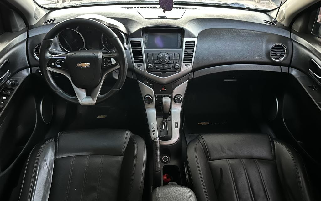 CHEVROLET Cruze Sedan - Foto