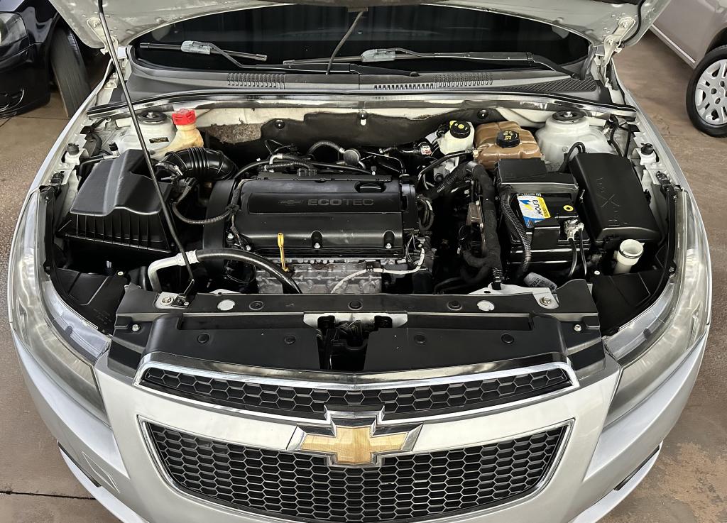 CHEVROLET Cruze Sedan - Foto