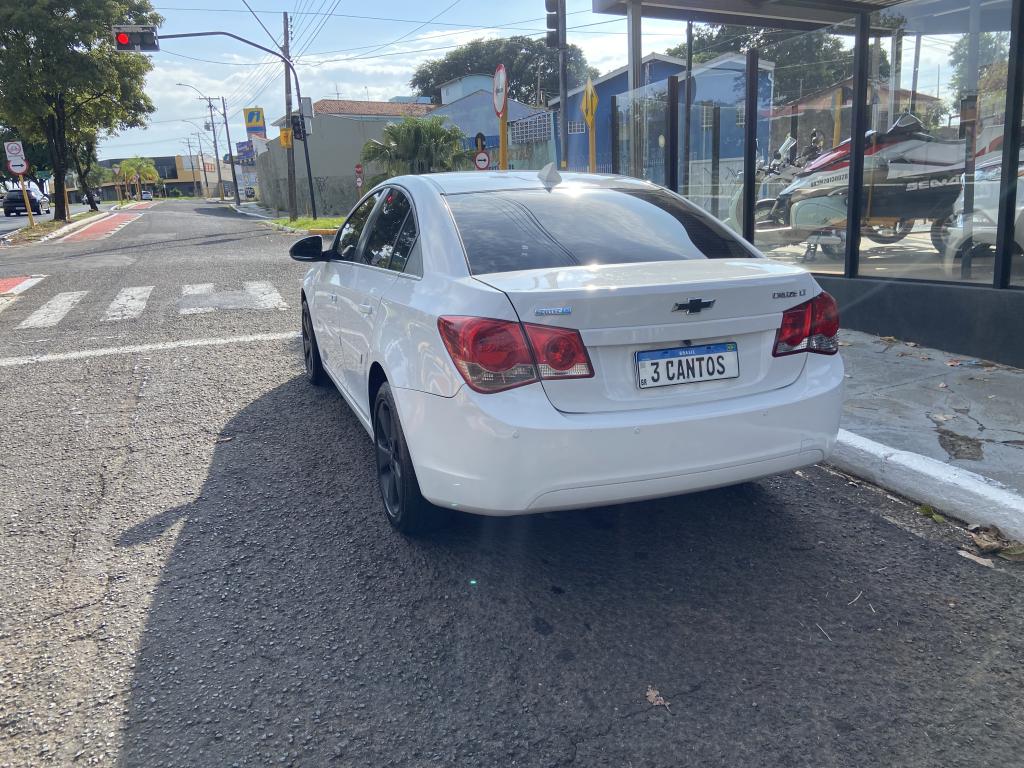 CHEVROLET Cruze Sedan - Foto