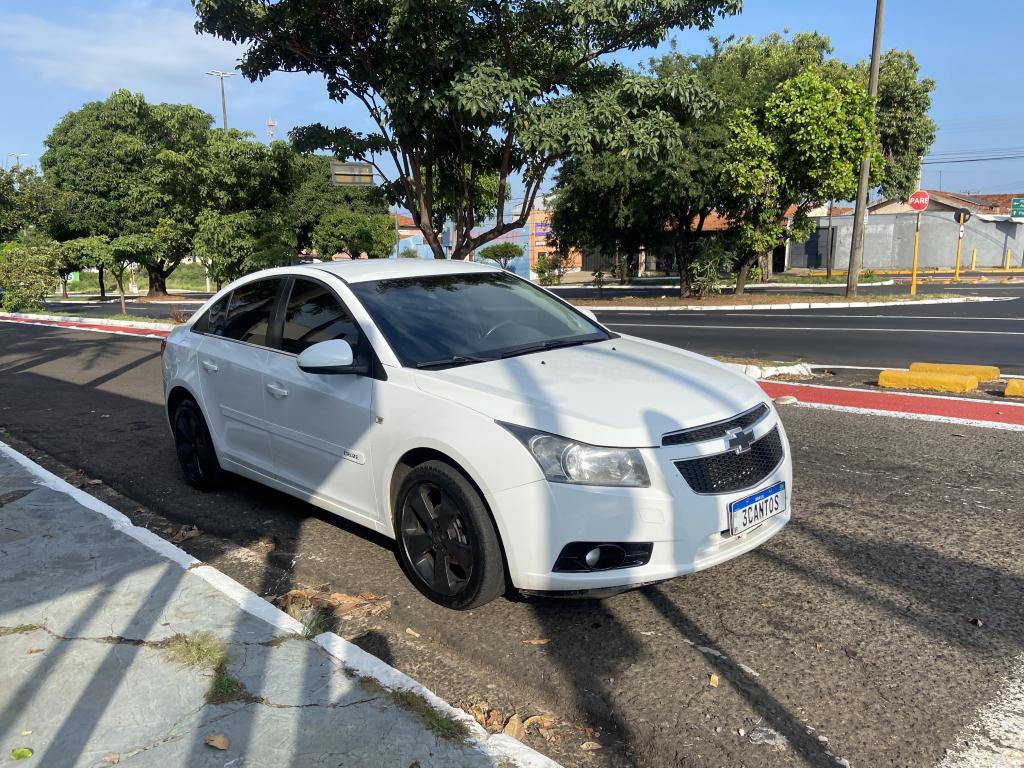 CHEVROLET Cruze Sedan - Foto