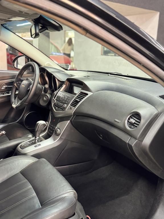 CHEVROLET Cruze Sedan - Foto