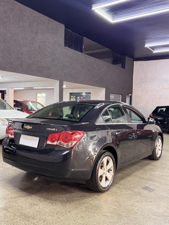 CHEVROLET Cruze Sedan - Foto