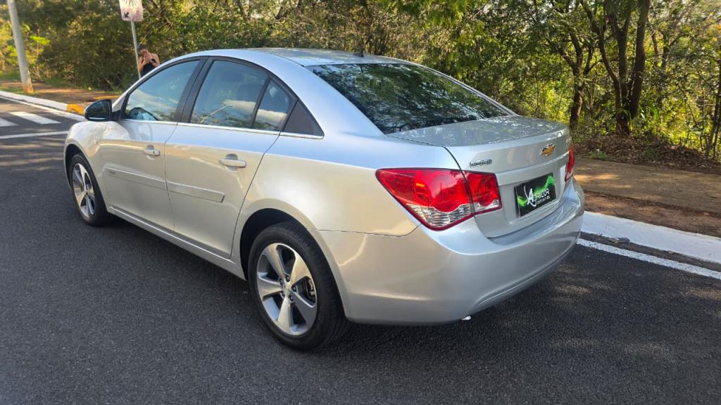 CHEVROLET Cruze Sedan - Foto