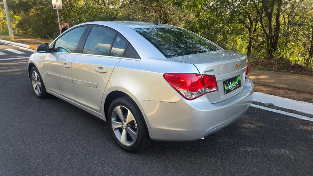 CHEVROLET Cruze Sedan - Foto