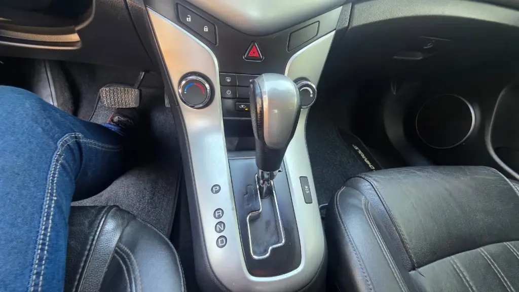 CHEVROLET Cruze Sedan - Foto