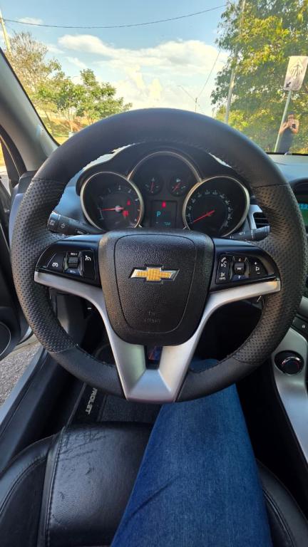 CHEVROLET Cruze Sedan - Foto