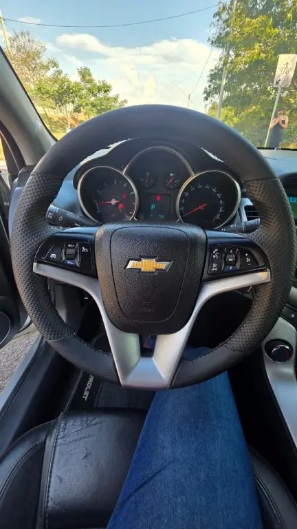 CHEVROLET Cruze Sedan - Foto