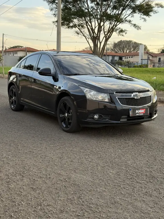 CHEVROLET Cruze Sedan - Foto