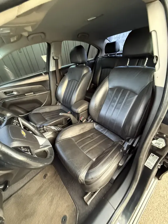 CHEVROLET Cruze Sedan - Foto