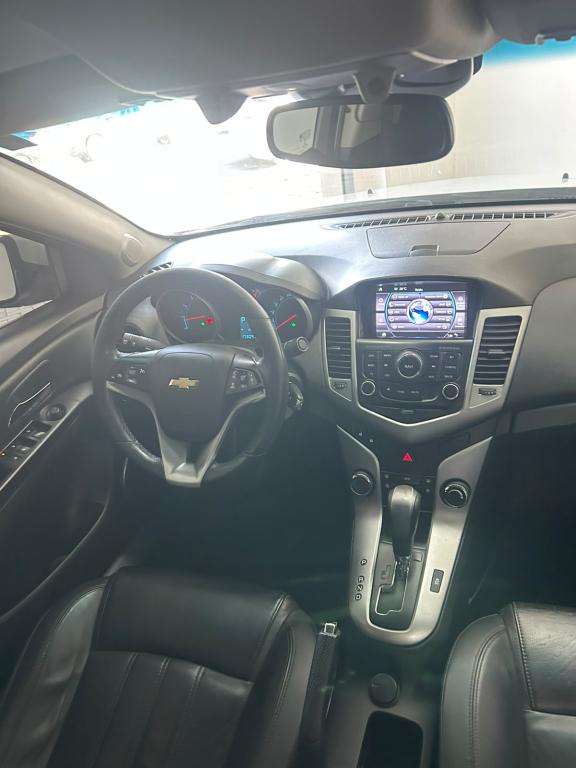 CHEVROLET Cruze Sedan - Foto