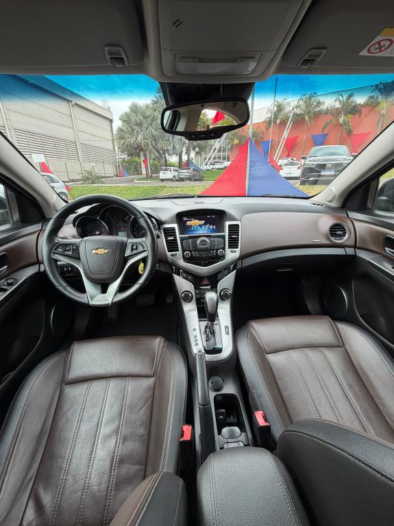 CHEVROLET Cruze Sedan - Foto