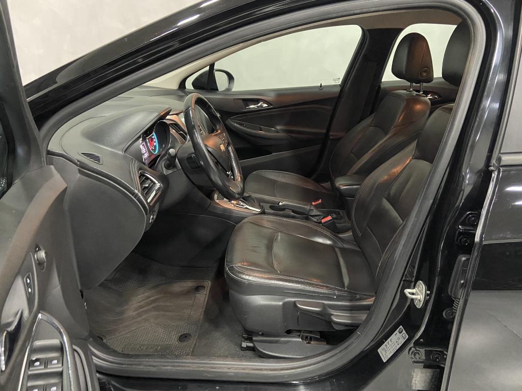 CHEVROLET Cruze Sedan - Foto