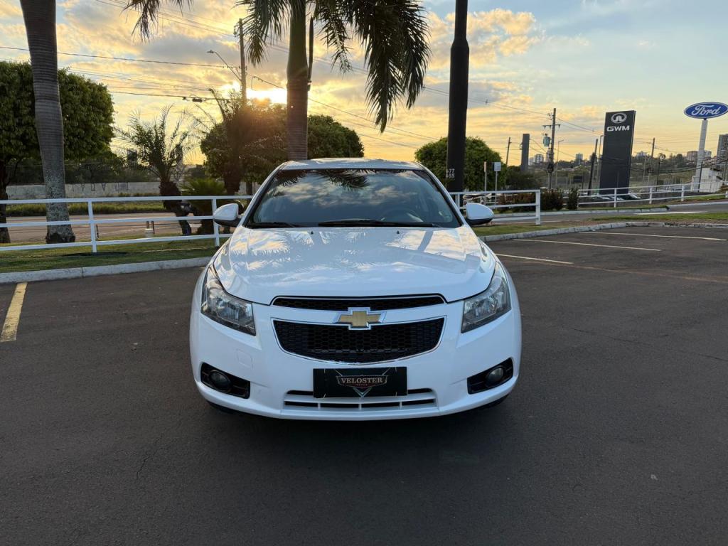 CHEVROLET Cruze Sedan - Foto