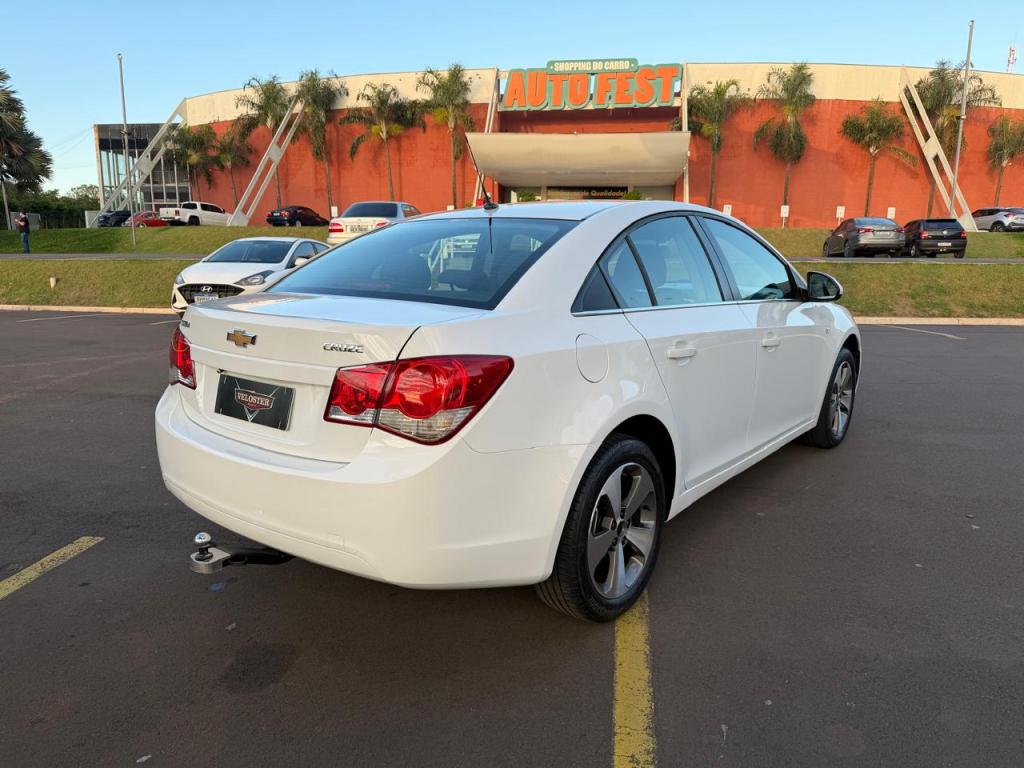 CHEVROLET Cruze Sedan - Foto
