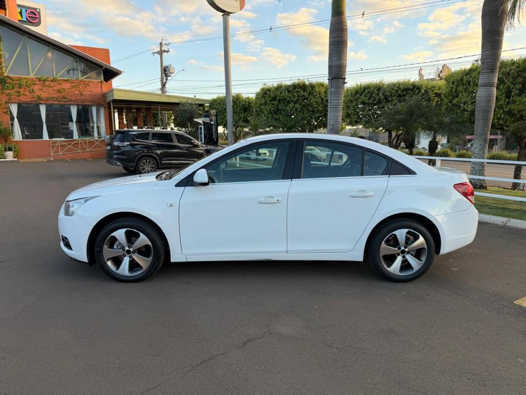 CHEVROLET Cruze Sedan - Foto
