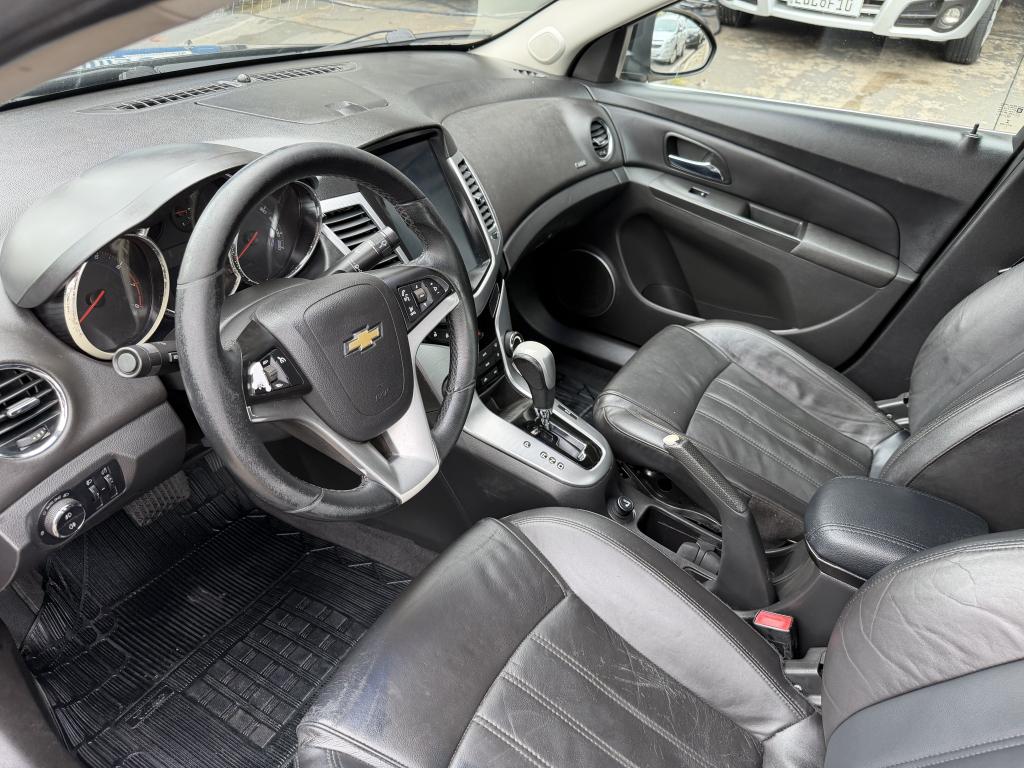 CHEVROLET Cruze Sedan - Foto