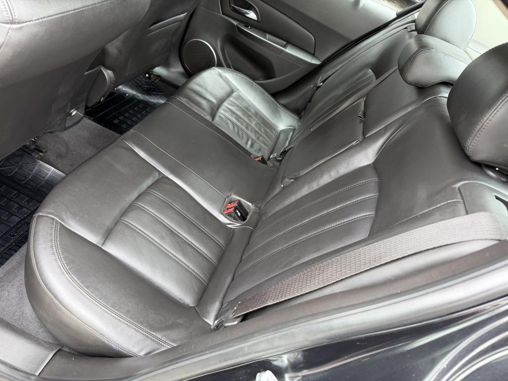 CHEVROLET Cruze Sedan - Foto