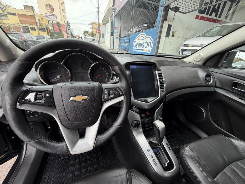 CHEVROLET Cruze Sedan - Foto