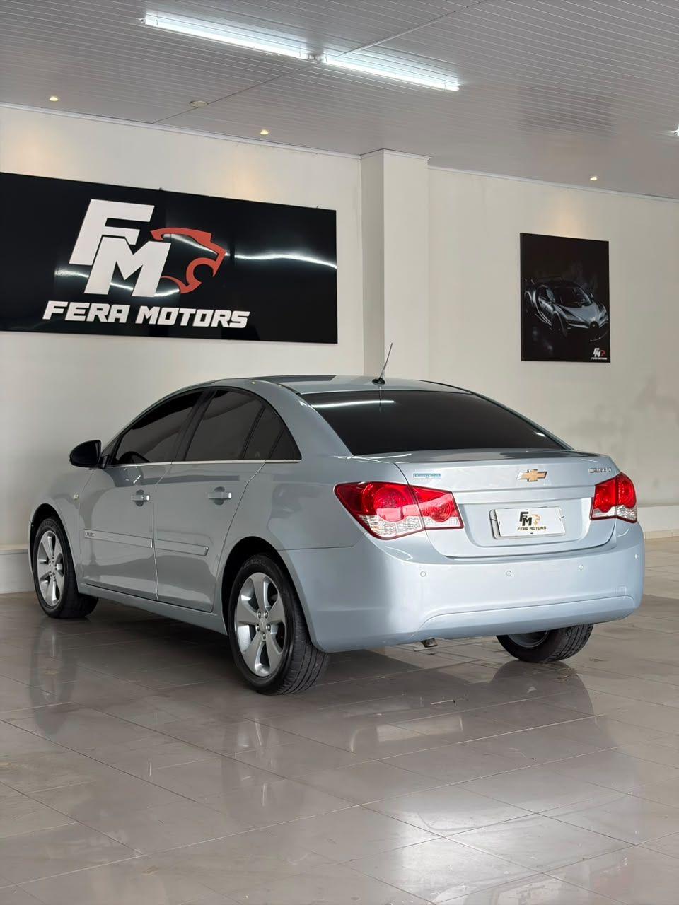CHEVROLET Cruze Sedan - Foto