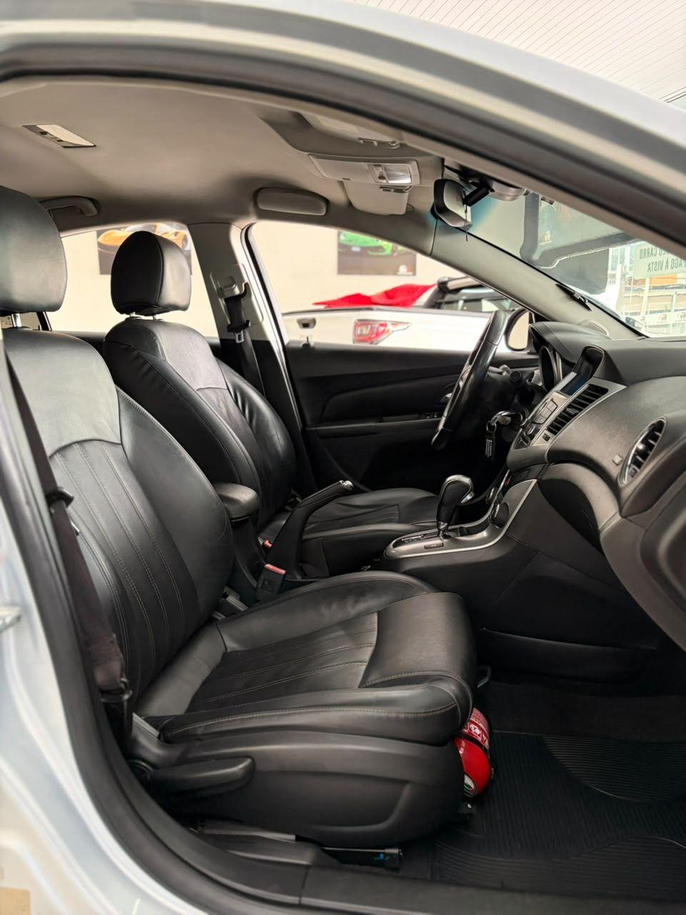 CHEVROLET Cruze Sedan - Foto
