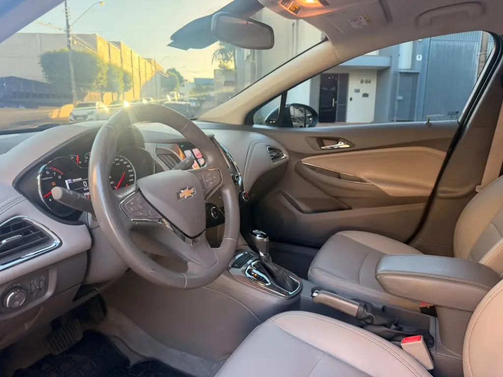CHEVROLET Cruze Sedan - Foto