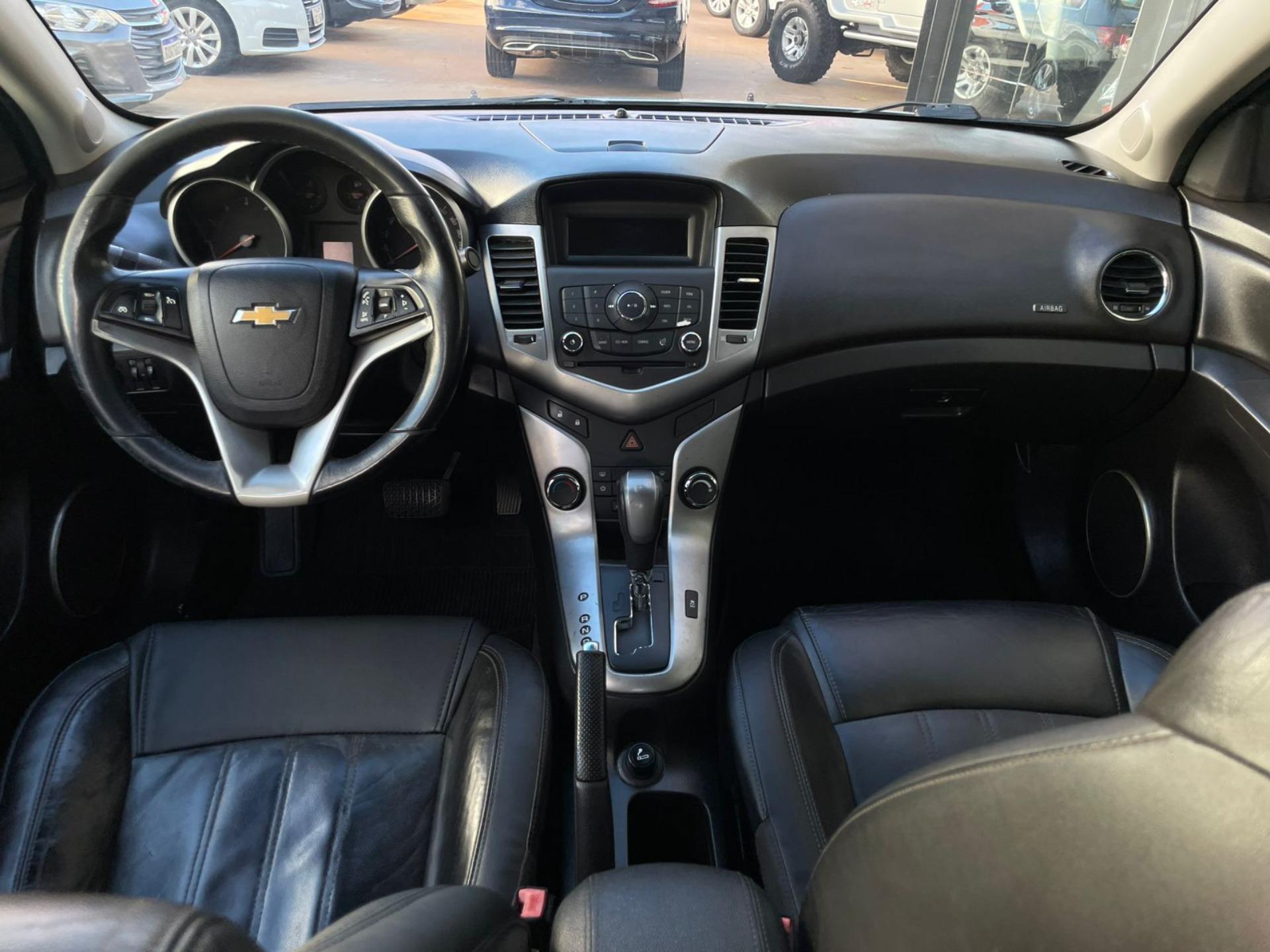 CHEVROLET Cruze Sedan - Foto