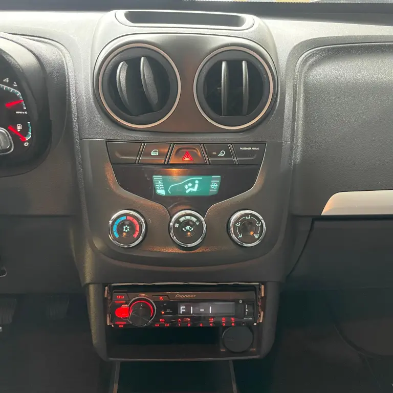 CHEVROLET Montana - Foto