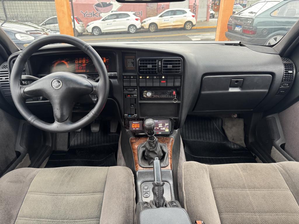 CHEVROLET Omega - Foto