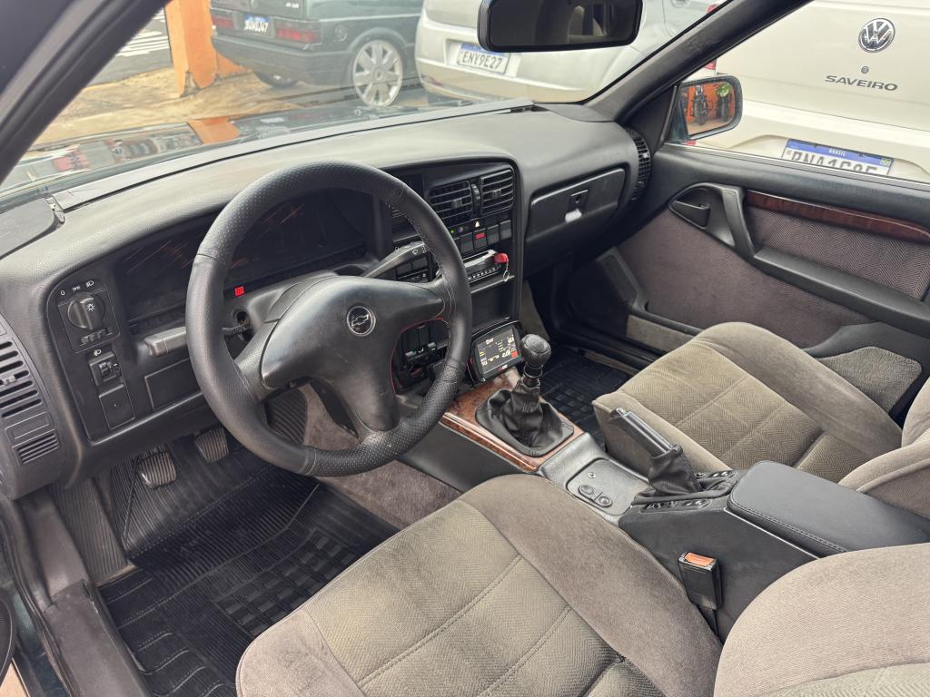 CHEVROLET Omega - Foto