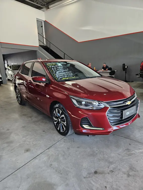 CHEVROLET Onix Hatch - Foto