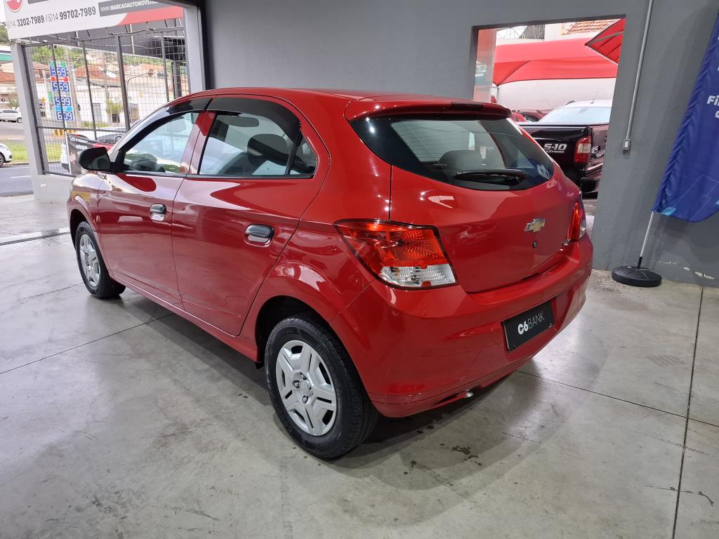 CHEVROLET Onix Hatch - Foto