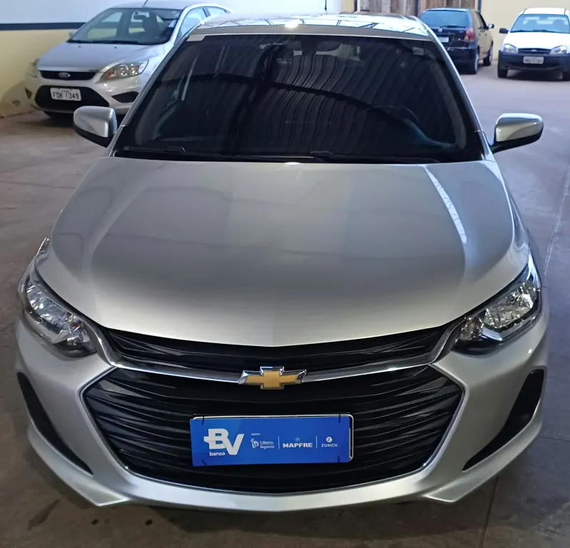 CHEVROLET Onix Hatch - Foto