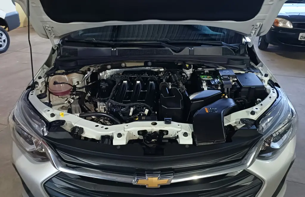 CHEVROLET Onix Hatch - Foto