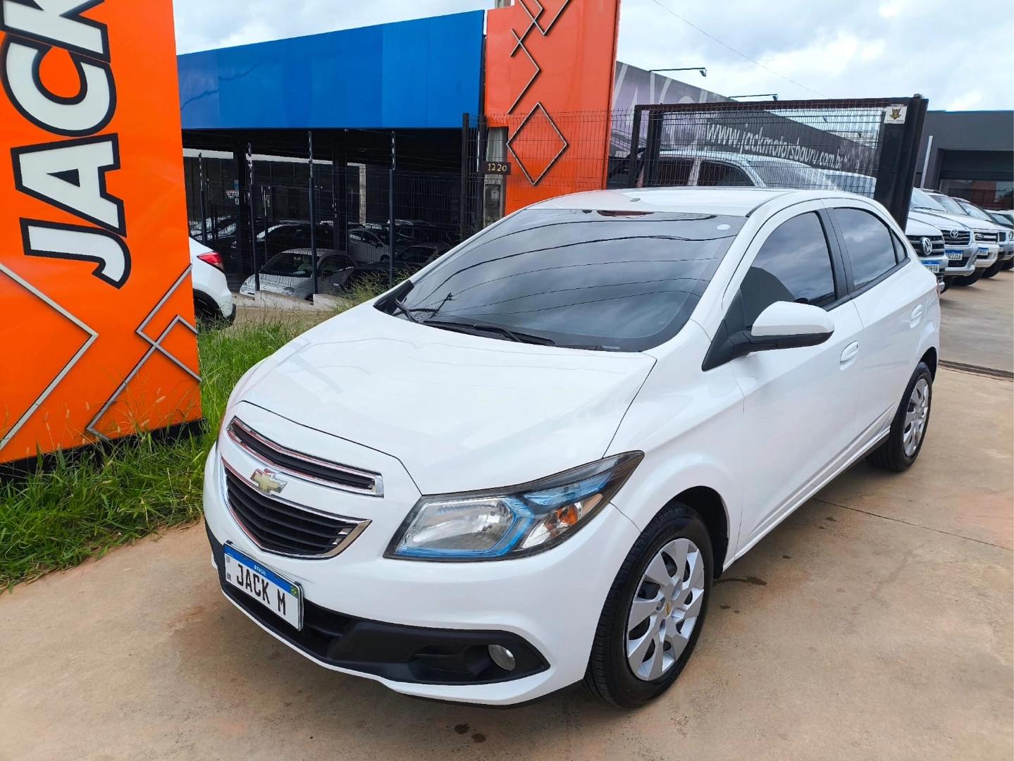 CHEVROLET Onix Hatch - Foto