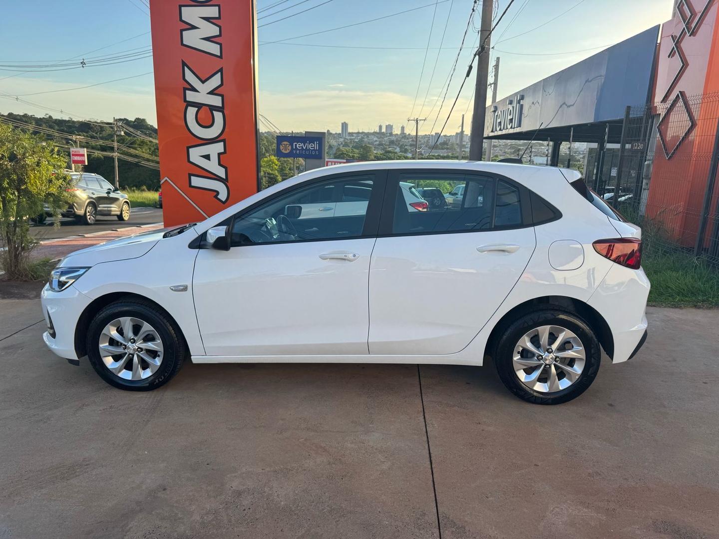 CHEVROLET Onix Hatch