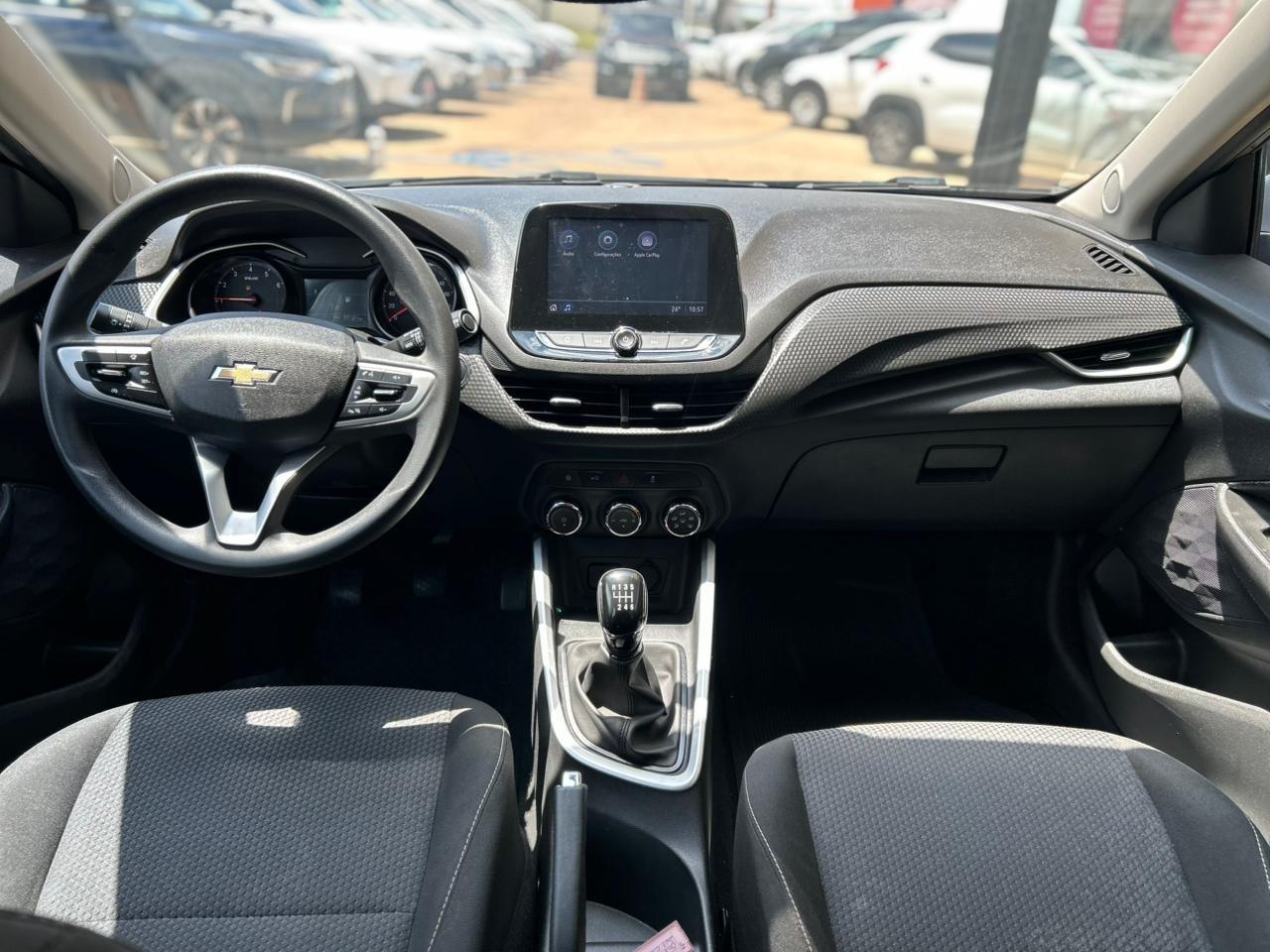 CHEVROLET Onix Hatch - Foto