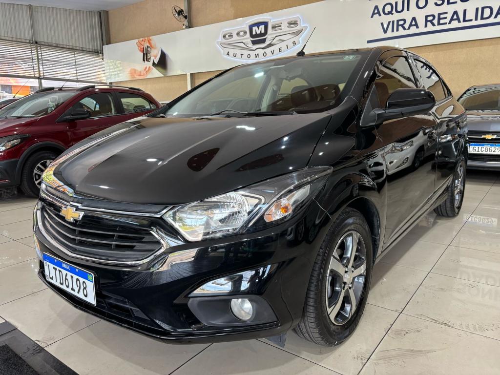 CHEVROLET Onix Hatch - Foto